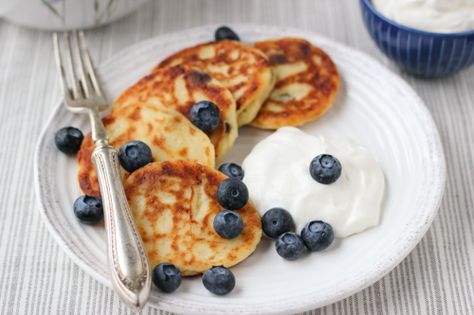 Sirniki Russian, Yeast Pancakes, Olympics Party, Farmer’s Cheese, Farmers Cheese, Russian Food, Cheese Pancakes, Breakfast Lovers, Breakfast Sweets