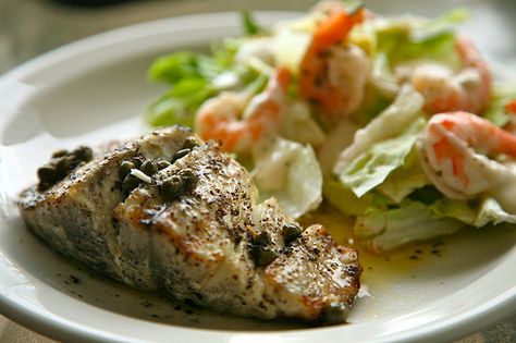 Ono Fish, Ono Fish Recipe, Delicious Fish Recipes, King Mackerel, Fish Entrees, Seafood Lunch, Asian Vegetables, Fish Dinner, Hawaiian Food