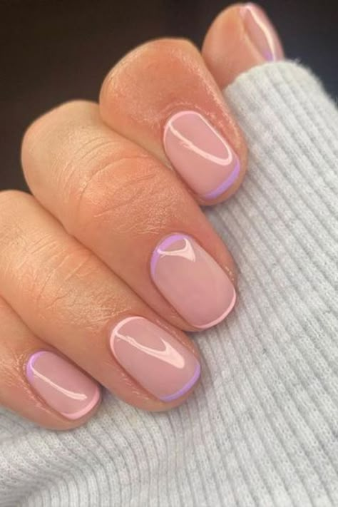 Biab French Manicure, Reverse Manicure French, Reverse Tip Nails, Gel Nails Ideas Spring Short, Reverse French Tip Nails, Nails Corte, Different French Manicure Ideas, Natural Nail Looks, Reverse French Tip