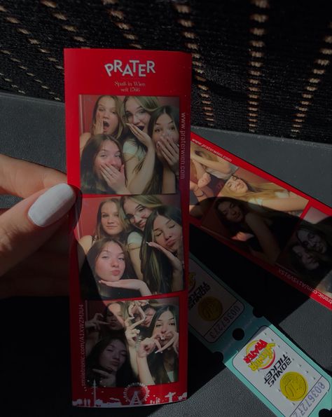 Vienna With Friends, Notion Gif, Prater Vienna, Vienna Girls, Vienna Prater, Vienna Waits For You, Vienna Travel, School Trip, 20th Birthday