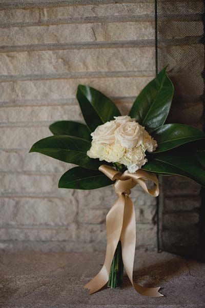 Old Hollywood Glam Wedding Inspiration ⋆ Ruffled Hollywood Glam Wedding Bouquet, Old Hollywood Wedding Bouquet, Old Hollywood Bouquet, Old Hollywood Wedding Flowers, Art Deco Wedding Ideas, Art Deco Wedding Flowers, Old Hollywood Glam Wedding, Art Deco Wedding Inspiration, Hollywood Glamour Wedding