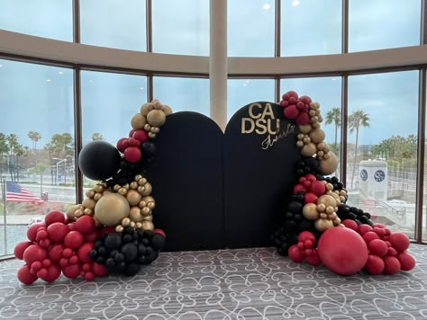 Red Black And Gold Birthday Party Decor, Red Balloon Arch, 30th Birthday Party For Her, Maroon Decor, Black Gold Decor, Casino Birthday Party, Red Birthday Party, Casino Birthday, 40th Birthday Party Decorations