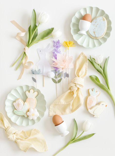 springtime bunny brunch — emelbe design Meri Meri Easter, Easter Colours, Emelbe Design, Bunny Brunch, Fresh Tulips, Easter Morning, Easter Tablescapes, Easter Cake, St Pats