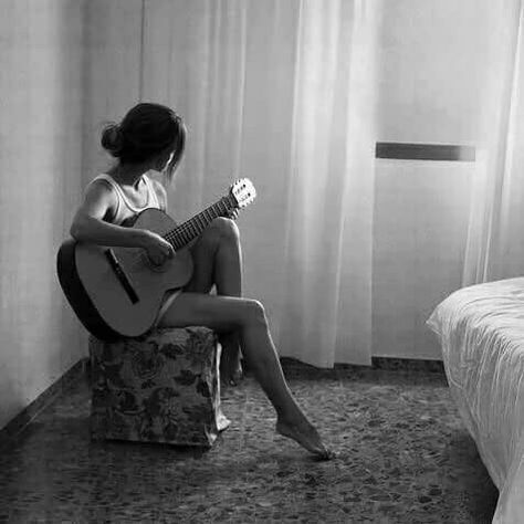 Fabia and her guitar. The picture was possibly taken by Ethan in his apartment at the early stage of their relationship. The current song she is playing is 'Island Song (Come Along with Me)'. Fabia knows how to play the guitar. She liked to play in the foster home and during her college life. So much so, that she'd formed a small indie band alongside her college friends. Had it not been for her dedication to medicine, she would have joined them. Holding A Guitar, 4k Wallpaper Iphone, Guitar Photos, Guitar Photography, Guitar Girl, Music Aesthetic, Music Photo, Music Guitar, Wallpaper Pc