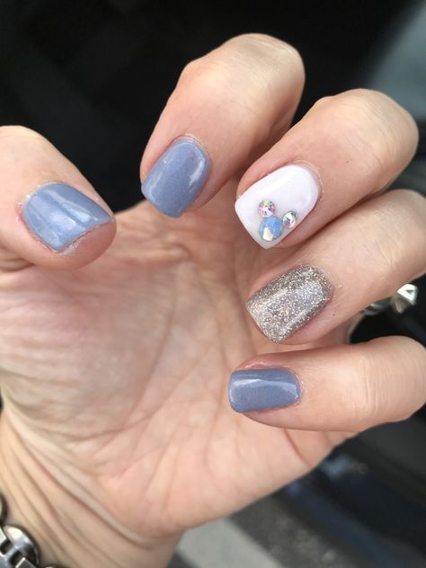 Disney Cinderella Nail Ideas, Disney Wish Nails, Simple Disney Manicure, Blue Mickey Nails, Simple Gel Nails Short Disney, January Disney Nails, Disney Dip Nails Ideas, Simple Disney Nails Dip, Blue Mickey Mouse Nails