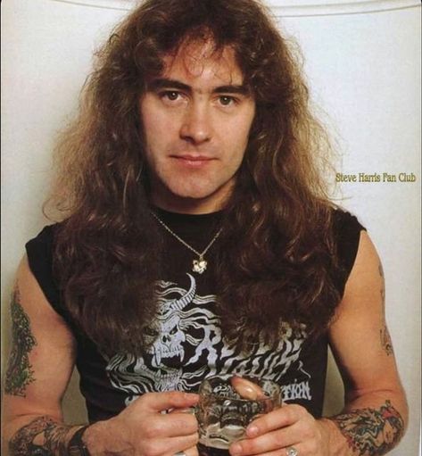 Steve Harris 80s, Metalhead Hairstyles, Clive Burr, Guy Hairstyles, Eddie The Head, Steve Harris, Rocker Boy, Iron Maiden Eddie, Fear Of The Dark