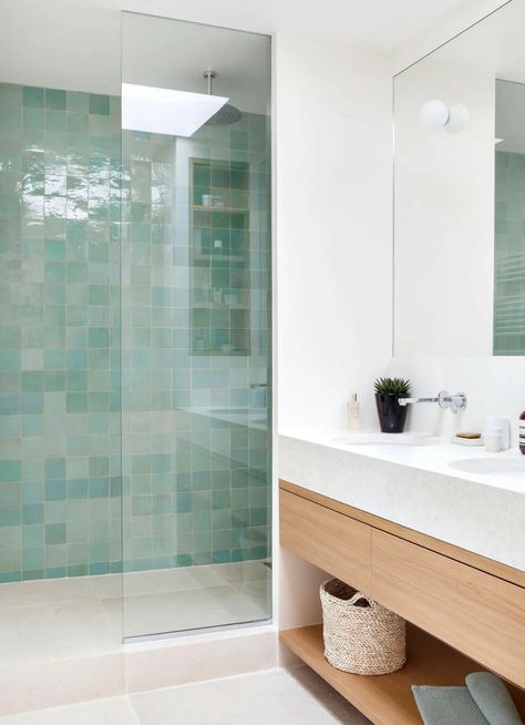 Zellige Tile Bathroom, Aqua Bathroom, Green Tile Bathroom, Deco Bathroom, Bathroom Redesign, Zellige Tile, Bathroom Inspiration Decor, Upstairs Bathrooms, Trendy Bathroom