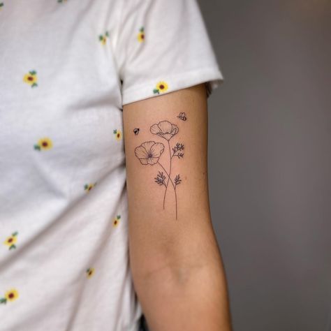 Cindy Lu | Fine Line Tattoos San Francisco/Bay Area | California Poppies with a ladybug and bee for her kids. 🧡🐞🐝 ⠀⠀⠀⠀⠀⠀⠀⠀⠀⠀⠀⠀ ⠀⠀⠀⠀⠀⠀⠀⠀⠀⠀⠀⠀ ⠀⠀⠀⠀⠀⠀⠀⠀⠀⠀⠀⠀ #bayarea #sanfrancisco #sftattoos… | Instagram Cindy Lu, California Poppy Tattoo, California Tattoo, Lady Bug Tattoo, California Poppies, Poppies Tattoo, Petite Tattoos, A Ladybug, Bee Tattoo