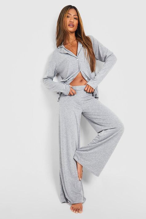 Womens Jersey Knit Wide Leg Pj Pants - Grey - 12 - 0Style: Loungewear BottomsFabric: Jersey Grey Lounge Wear Outfit, Skater Outfit, Nighttime Routine, White Pajamas, Teen Outfits, Loungewear Outfits, Women's Pajamas, Fresh Linen, Pyjama Bottoms