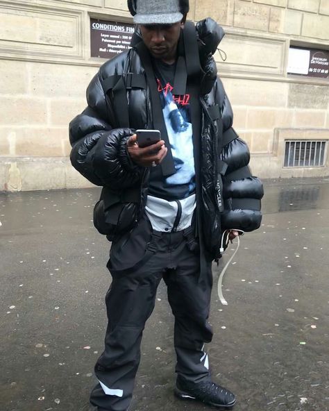 #skepta #grime Skepta Fashion, Black Men Fashion Swag, Black Men Fashion, Canada Goose Jackets, Black Men, Winter Jackets, Black