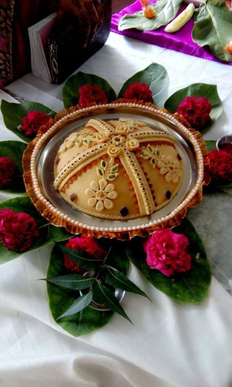 Satu Teej Decoration, Satu Decoration Ideas, Teej Pinda Decoration Ideas, Jaggery Decoration For Wedding, Jaggery Packing Ideas For Wedding, Teej Festival Packing Ideas, Teej Decorations, Sattu Decoration Ideas, Matli Decoration