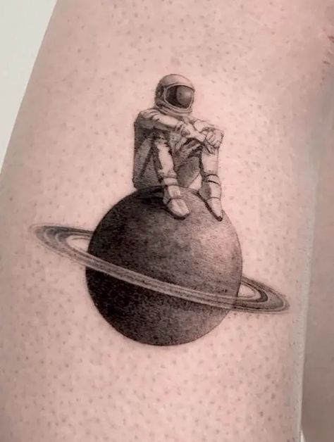 Saturn Tattoo, Earth Tattoo, Astronaut Illustration, Astronaut Tattoo, Small Shoulder Tattoos, Surreal Tattoo, Universe Tattoo, Planet Tattoos, Theme Tattoo