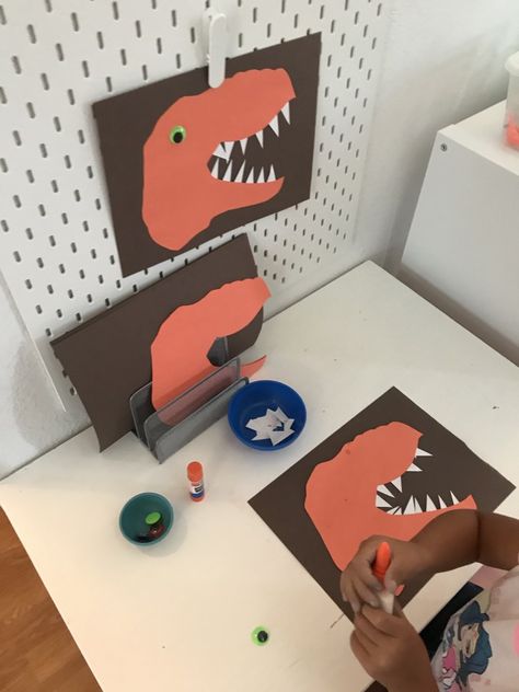 Dinosaur Preschool Activities - Ms. Stephanie's Preschool Dinosaur Theme For Preschoolers, Dino Week Preschool, Dinosaur Crafts Preschool Art, Dinosaur Literacy Activities, Dinosaur Activities Preschool Crafts, Dinosaur Week Preschool, Dinosaur Unit Preschool, Dinosaur Dramatic Play Preschool, Preschool Dinosaur Theme