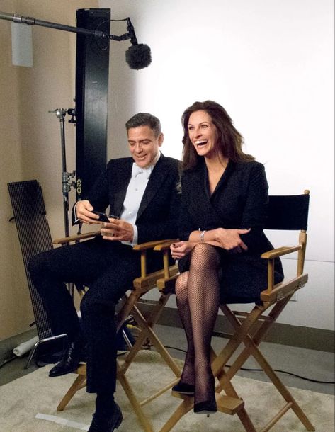 George Clooney Julia Roberts, Vanity Fair Hollywood Issue, Oceans 11, Vanity Fair Magazine, Annie Leibovitz, Idris Elba, Amal Clooney, Important People, George Clooney