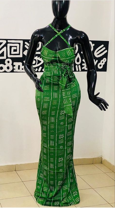 Congolese Dress Style, Green Traditional Dresses African, Green African Print Dress, Traditional Dresses Cameroon, Ndop Bamileke Robe, Soie Wax Model, African Party Dresses, African Prom Dresses, Best African Dresses