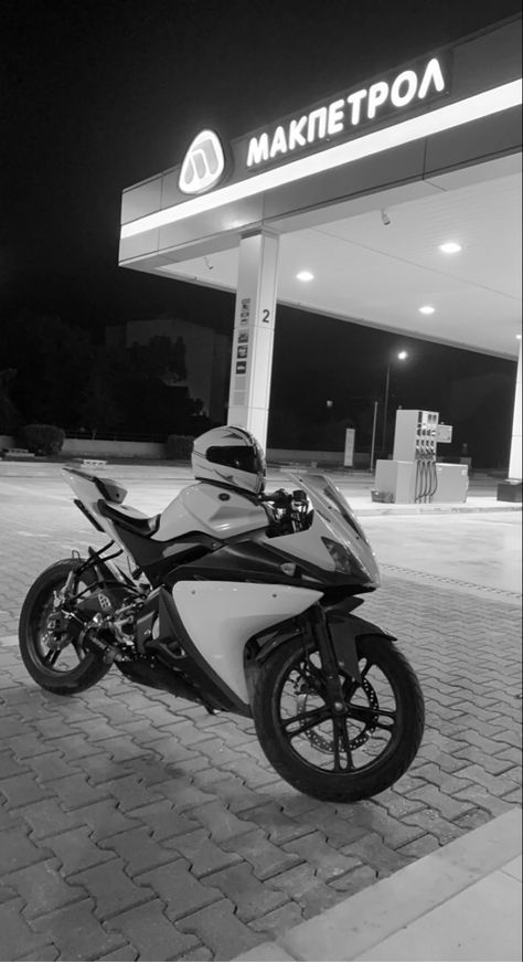 Motorcycle Aesthetic Wallpaper, Motor R1, Motorbike Wallpaper, Motor R6, Yamaha Yzf R125, R6 Wallpaper, Yamaha R3, 250cc Motorcycle, Motocross Love