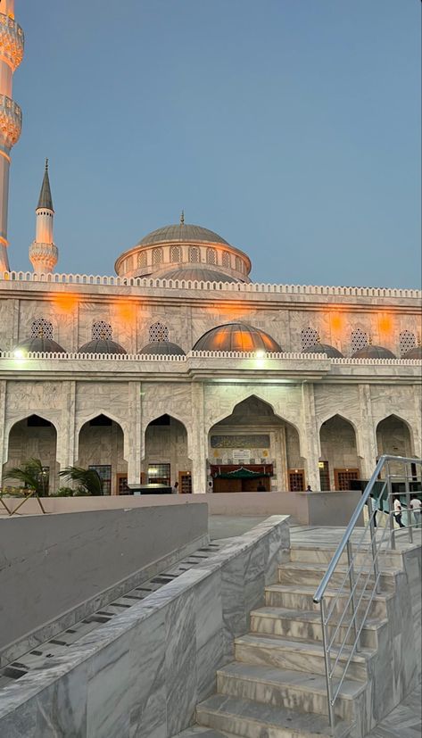 Somali Mosque, Somali Wallpaper, Somali Books, Somalia Travel, Somalia Aesthetic, Somali Aesthetic, Mosque Aesthetic, Goat Messi, Somali Culture