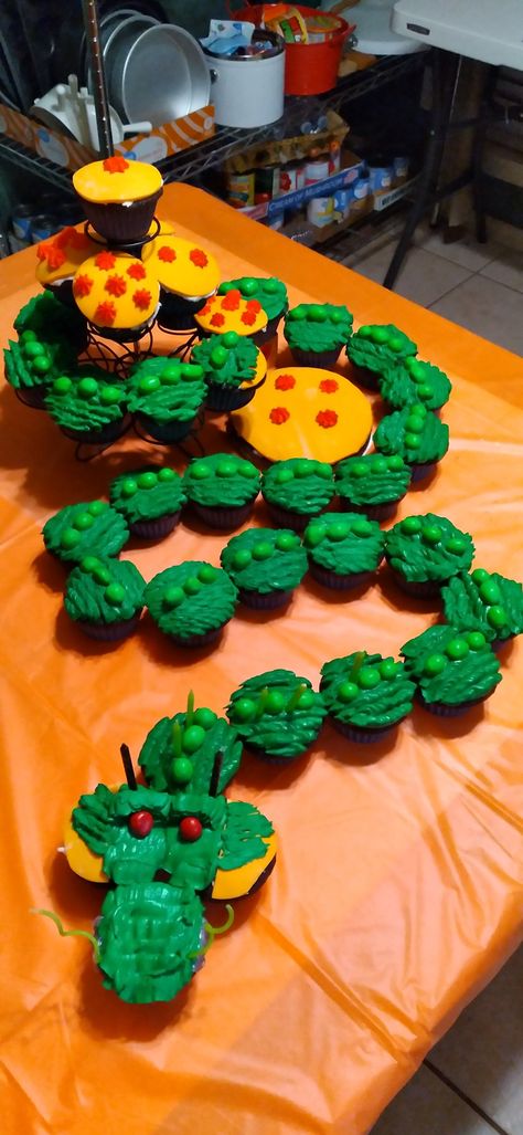 Dragon Balls Birthday Theme, Dragon Ball Z Themed Birthday Party, Dragon Ball Z Birthday Party Food, Dbz Party Ideas, Dragon Ball Cake Pops, Dragon Ball Z Party Food, Dragon Ball Z Theme Party, Dragon Ball Food Ideas, Dragon Ball Z Dessert Table