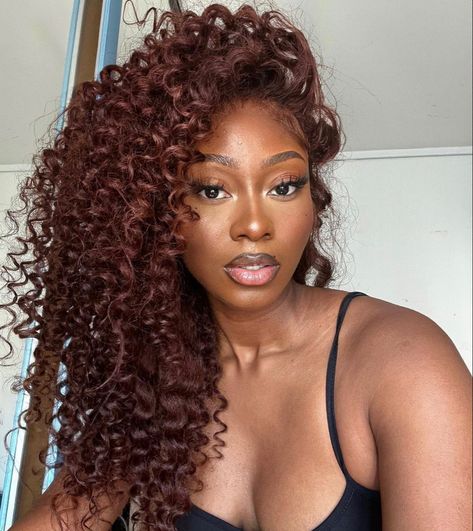 Girl Hair Color Ideas, Burgundy Natural Hair, Hair Color For Black Women, Red Auburn Hair, Dark Ginger Hair, Fall Hair Inspo, Unique Hair Color, Color Natural Hair, Dark Auburn Hair