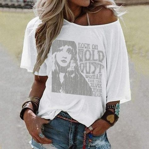 f4a4da9aa7eadfd23c7bdb7cf57b3112desc53025582ri Gold Dust Woman, White Top Women, Gold Dust, I'm With The Band, Stevie Nicks, Festival Wear, Cute Casual Outfits, Fashion Tees, Beautiful Outfits