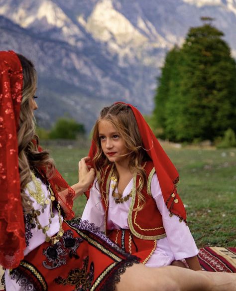 Albania Traditional, Albania Clothing, Traditional Clothing Albania, Albanian Folk Costumes, Kosovo Is Albania, Eastern European Women, Old Albanian Photos, Serbian Clothing, Albanian Clothing