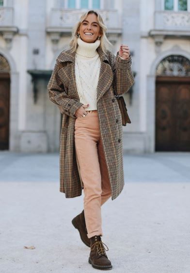 Light Brown Jeans Outfit, Brown Dr Martens Outfit, Dr Martens Brown Boots, 1460 Crazy Horse, Doc Martin Outfits, Brown Jeans Outfit, Light Brown Jeans, Dr Martens Outfit, Doc Martens Outfit