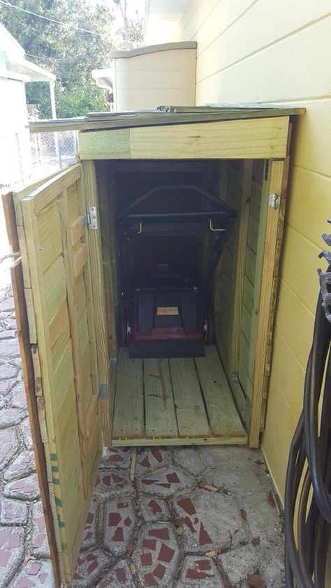 Pallet Lawn Mower Shed, Diy Lawn Equipment Storage, Lawn Shed Ideas, Lawn Mower Storage Shed, Diy Small Storage Shed, Small Storage Shed Plans, Garden Shed Storage Ideas Lawn Mower, Small Outside Storage, Mower And Snowblower Storage