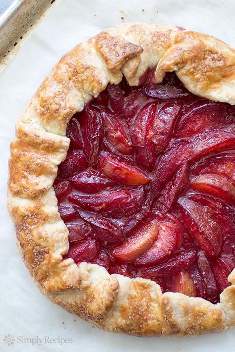 Plum Galette ~ Bright and delicious rustic plum tart, using a variety of tart plums and pluots ~ SimplyRecipes.com Plum Galette, Plum Dessert, Plum Tart, Plum Recipes, Galette Recipe, Dessert Aux Fruits, Fruit Tart, Tart Recipes, Fruit Desserts