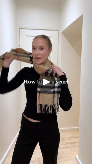 Winter Scarf Tying Tutorials, Winter Scarf Tying, Scarf Tieing, Tying Scarves, Scarf Tying Tutorial, Tie A Scarf, Scarf Knots, Winter Scarves, Over 60 Fashion