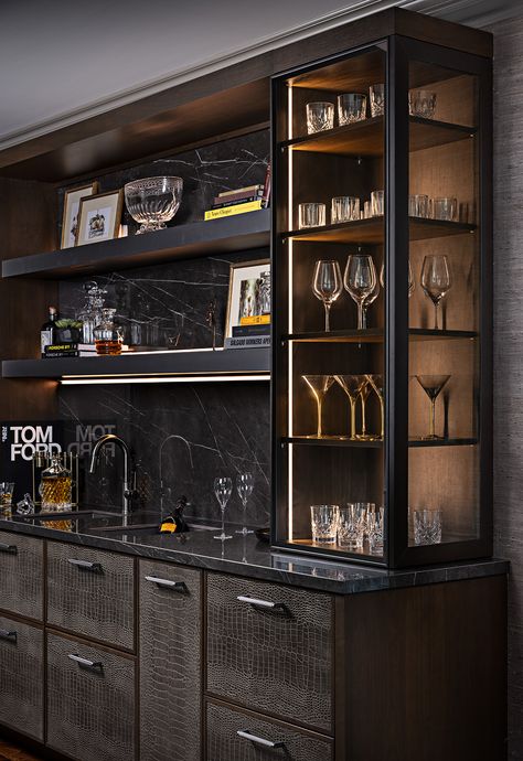 Trail Appliances, Luxury Home Bar, Modern Wet Bar, Modern Home Bar Designs, Home Bar Ideas, Bar Buffet, Home Wet Bar, Trim Moulding, Home Bar Rooms