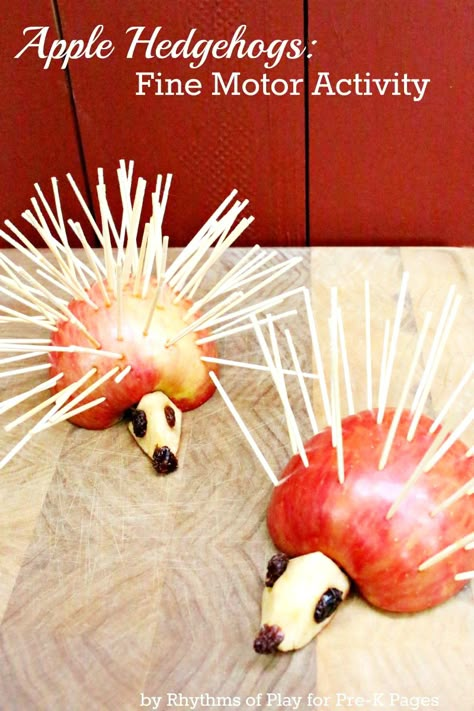 Apple Hedgehogs Fine Motor Activity for preschool - Includes facts about hedgehogs to teach a lesson as well! Apples Kindergarten, Preschool Apple Theme, Apple Lessons, Apple Preschool, Fine Motor Activity, Apple Unit, Apple Activities, Preschool Fine Motor, Apple Theme