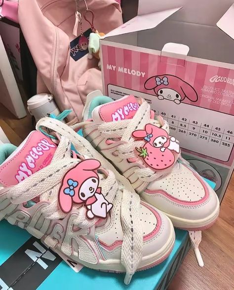 Old Order Shoes, My Melody Shoes, Sanrio Shoes, Bape Shoes, Roller Skating Outfits, Old Order, Sanrio Melody, Shoes Korean, Hello Kitty Shoes