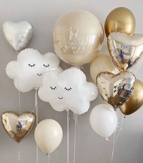 Dreamy Baby Shower Theme Boy, Newborn Balloons Decoration, White Gender Reveal Decorations, Idee Gender Reveal, Moon Favors, Dreamy Baby Shower Theme, Cloud Baby Shower Theme, Décoration Baby Shower, Babyshower Party