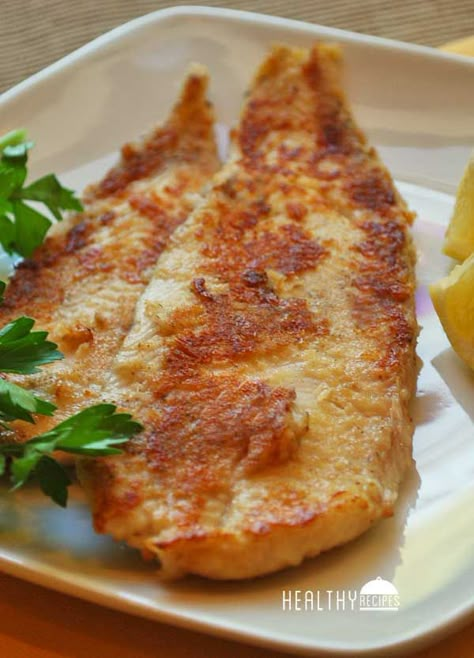 Pan-Fried Sole - skinless sole fillets, ½ cup white whole-wheat flour, 2 tablespoons unsalted butter Sole Fillet Recipes, Pan Fried Fish Recipes, Sole Recipes, Sole Fish, Fish Fillet Recipe, Pan Fried Fish, White Fish Recipes, Fish Recipes Baked, Fried Fish Recipes