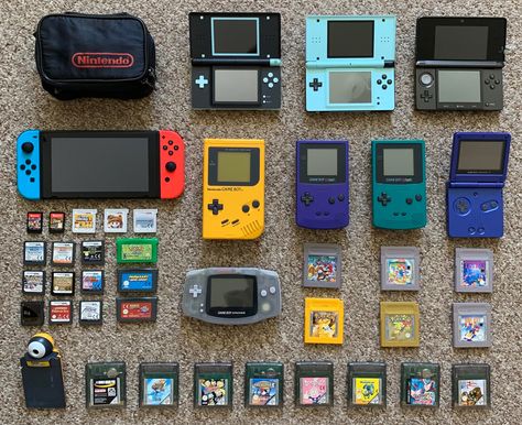 Nintendo Handheld, 2560x1440 Wallpaper, Retro Gadgets, Nintendo Gameboy, Gamer Boy, Ds Games, Classic Video Games, Retro Video, Retro Games