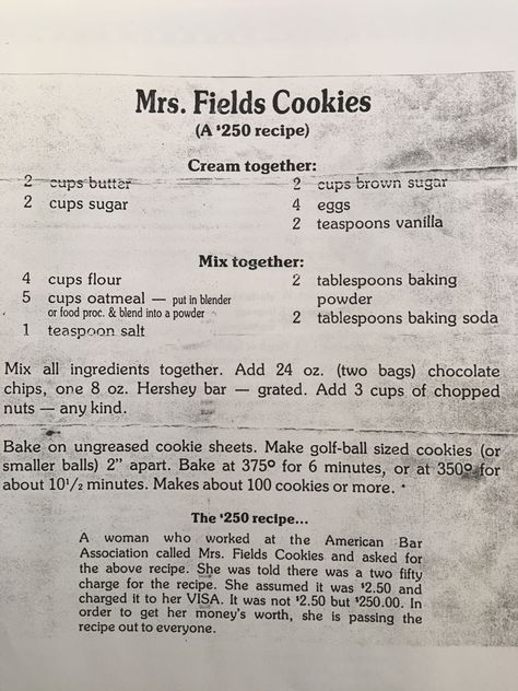 Mrs Fields Cookie Cake, Mrs Fields Cookie Recipe, Mrs Fields Cookies, Mrs Fields, Cookie Recipes Homemade, Cooking Cookies, Heirloom Recipes, Cookie Brownie Bars, Cookie Cake Recipe