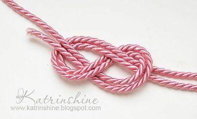 Katrinshine: Knotted cord bracelet DIY Cord Bracelet Diy, Make Bracelet, Knotted Bracelet, Picture Tutorial, Bracelets Handmade Diy, I Cord, Bracelet Knots, Knot Bracelet, Bracelet Diy