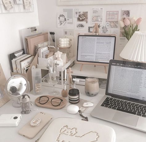 Office Beige Aesthetic, Neutral Stationary Aesthetic, Minimalist Aethstetic, Korean Aethstetic, Aestethic Desk Setup, Korean Style Room Decor, Desk Setup Brown, Grey Study Aesthetic, Luvssoft White