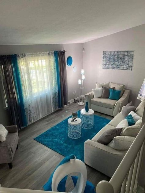 Peacock Living Room Ideas Inspiration, Home Lounge Room, Turquoise Living Room, Home Lounge Room Bar, Modern Teen Boy Bedroom, Turquoise Living Room Decor, Girl Apartment Decor, Living Room Turquoise, Teal Living Rooms