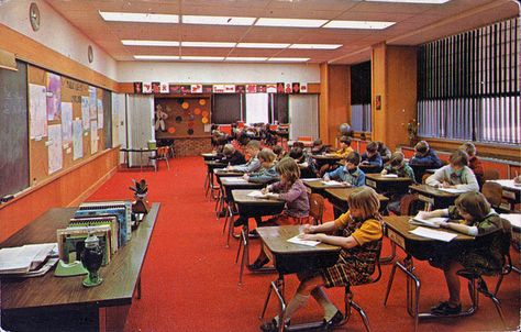 Postcards From The Past – Voices of East Anglia Winona Mn, Retro School, Elementary School Classroom, Postcard Book, Layout Architecture, School Building, Vintage School, Vintage Interiors, School Classroom