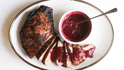 Ideal for grilling, this tri-tip steak pairs well with a sweet, tangy blackberry mustard sauce. Grilled Tri Tip, Homemade Philly Cheesesteak, Coffee Rubbed Steak, How To Prepare Steak, Good Steak Recipes, Blackberry Sauce, Limoncello Recipe, Pork Entrees, Cut Recipe