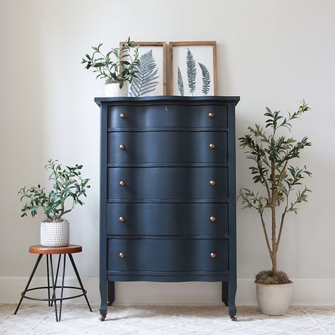 Whitney Marzullo on Instagram: "AVAILABLE. I am in love with this serpentine chest of drawers. This piece is painted in its entirety in Vagabond Blue from @melangepaints. It is my favorite navy. This piece also boasts new drawer bottoms for all the dove-tailed drawers as well as papered drawers. It has its original wheels, but I did add simple, antique brass knobs.   What do you think of the curvy, serpentine drawers?   If you are interested in this piece, please visit the website for additional pictures, measurements and price. Here is the link- https://www.thewhitehouseonthesquare.com/shop  #furniturestills #ipainteditpretty #istageditpretty #paintedfurniture #painteddresser #dressermakeover #navyfurniture #melangepaints #serpentinedresser #antique #zibrapainting #zibraweeklypick #furnit Serpentine Dresser, Navy Furniture, Blue Chest Of Drawers, 4 Drawer Dresser, Painted Dresser, Dresser Makeover, Brass Knobs, Drawer Dresser, Chest Of Drawers