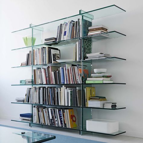 Renzo Piano, Tesso Bookcase by Fontana Arte. Glass Bookshelf, Glass Bookshelves, Shelves Tv, Glass Bookcase, Floating Glass Shelves, Open Bookshelves, Glass Book, Bookshelf Organization, Bookcase Design