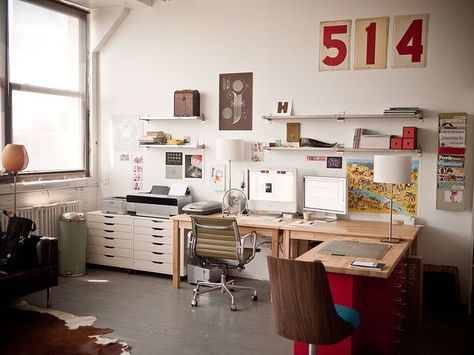 studio Dream Office Space, Workspace Studio, Jessica Hische, Live Work Space, Decor Studio, Creative Office, Dream Office, Workspace Inspiration, Office Workspace