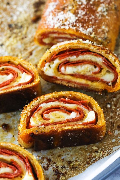 Pepperoni Recipe, Italian Pizza Rolls, Homemade Pizza Rolls Recipe, Pillsbury Pepperoni Rolls, Roni Rolls, Peporoni Rolls, Pepperoni Rollups, Pepperoni Roll Recipe, Pizza Appetizer Recipes