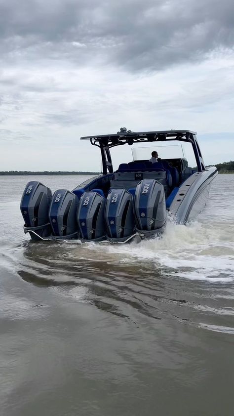 The latest and greatest - Introducing the newest supercharged @mercuryracing V8 500R and 43’ Solstice #midnightexpressboats | Midnight Express Powerboats Midnight Express Boat, Midnight Express, Deck Boat, Fast Boats, Cool Boats, Jetski, Super Yachts, Boat Design, Power Boats