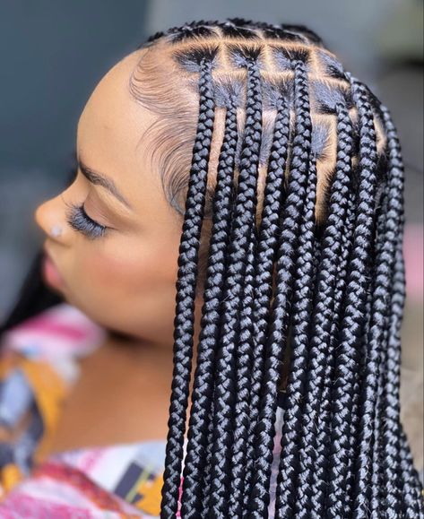 Medium Knotless Box Braids, Box Braids Ideas, Braiding Hair Styles, Red Box Braids, Braids Medium, Medium Knotless, Triangle Box Braids, Box Braid Hair, Colored Box Braids