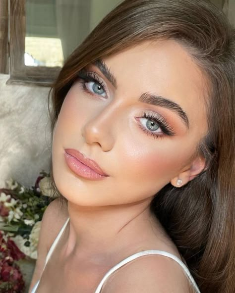 Bridal Makeup For Green Eyes, Bride Makeup Natural, Bridal Makeup For Blue Eyes, Make Up Sposa, Wedding Makeup For Blue Eyes, Wedding Makeup Blue, Summer Wedding Makeup, Soft Wedding Makeup, Hazel Eye Makeup