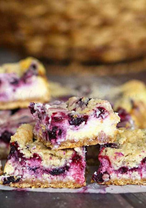 Berry Cheesecake Crumble Bars Blueberry Crumb Bars, Blueberry Pie Bars, Blueberry Cheesecake Bars, Lemon Blueberry Bread, Blackberry Recipes, Pies Recipes, Berry Cheesecake, Crumble Bars, Blueberry Bread