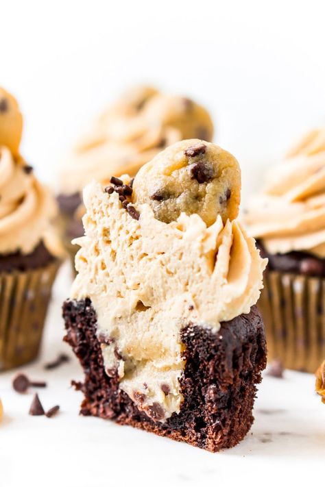 Cookie Dough Stuffed Cupcakes with Peanut Butter Frosting Cookie Dough Stuffed Cupcakes, Cookie Dough Cupcakes Recipe, Cupcakes Stuffed, Cupcakes With Peanut Butter Frosting, Stuffed Cupcakes, Moist Chocolate Cupcakes, Cookie Dough Cupcakes, Cookie Dough Filling, Cookie Dough Frosting